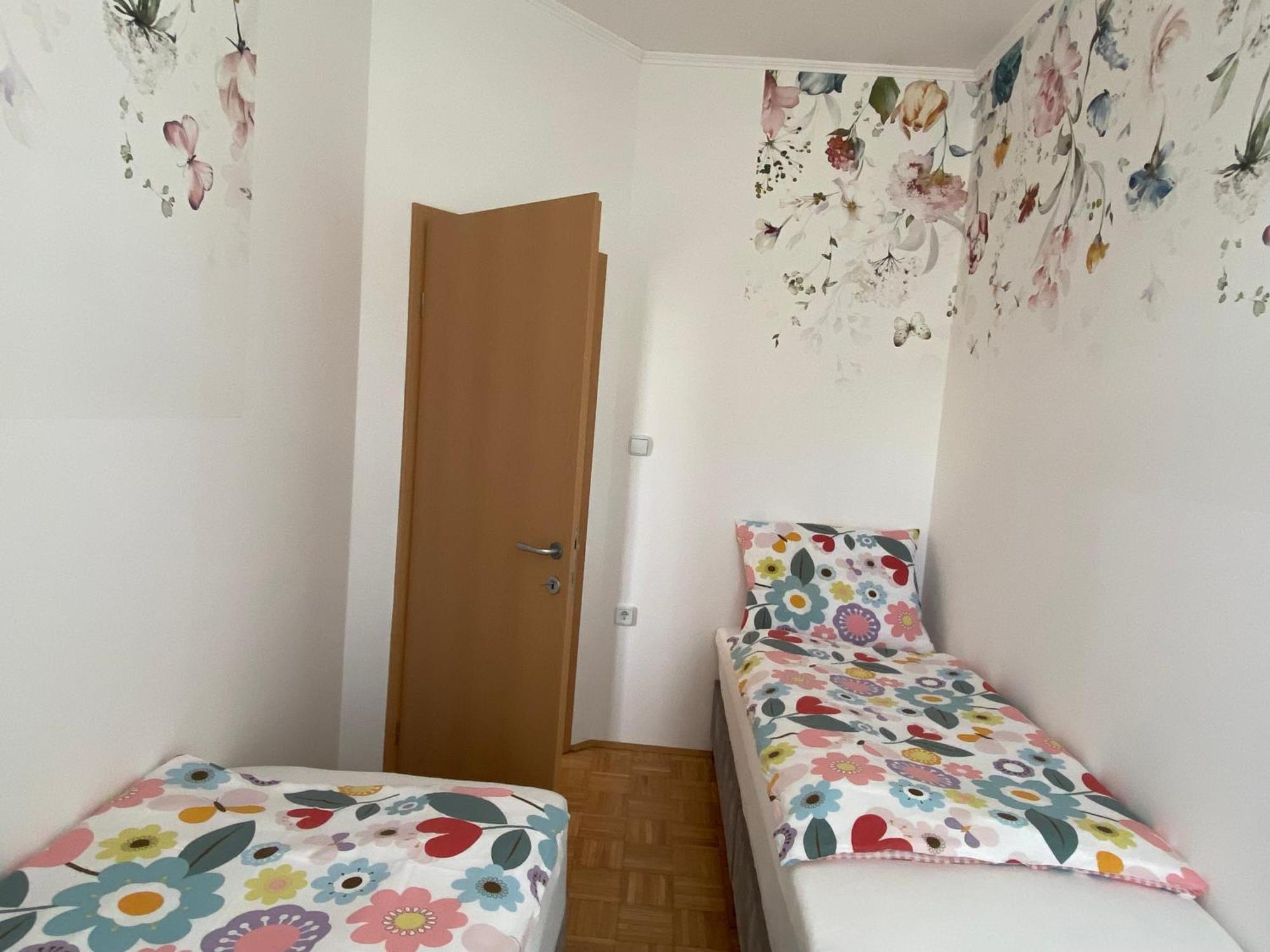 Apartma ロガテツ エクステリア 写真